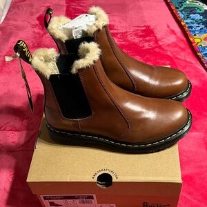 NWB Dr. Martens Leonore Chelsea 10